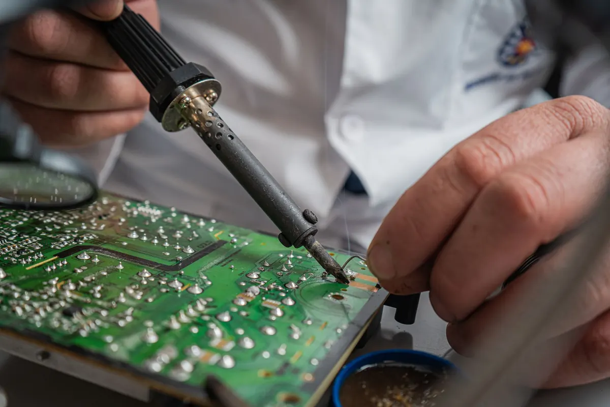 7 Common Soldering Mistakes and How to Fix Them
