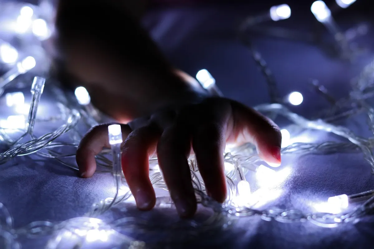 Building a Holiday LED Light Controller with a Microcontroller